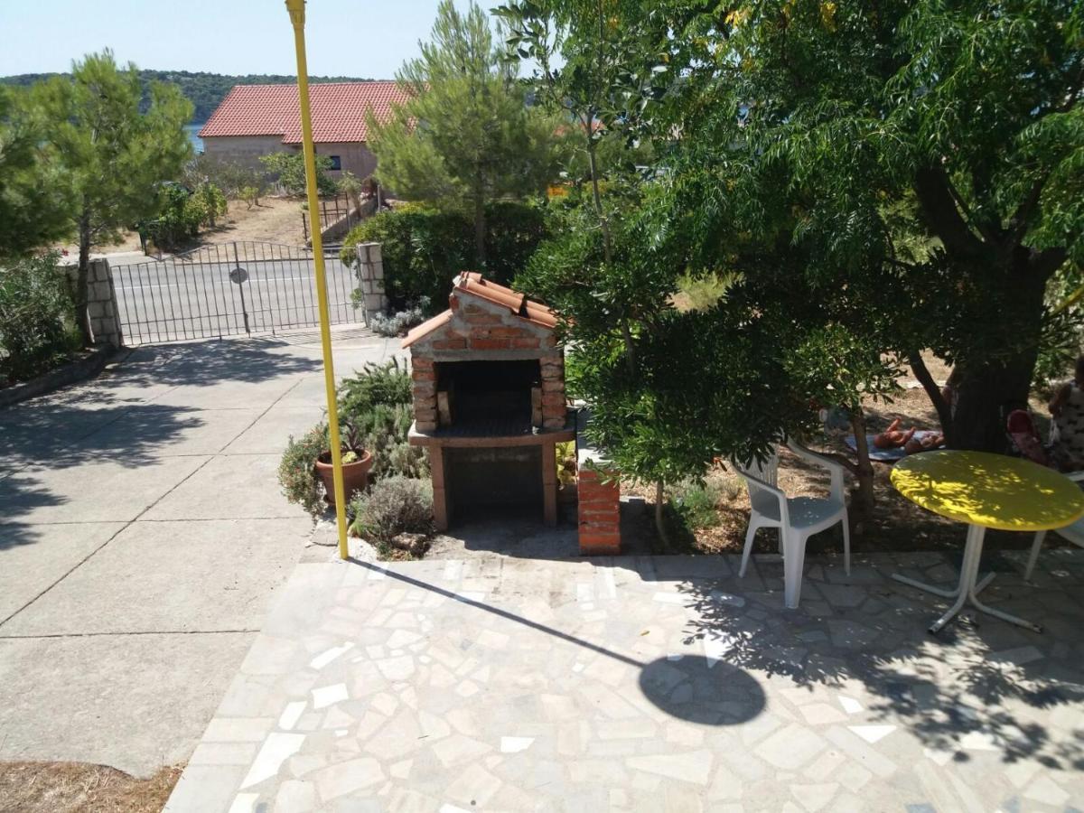 Holiday Home Vjeka Rab Town Chambre photo