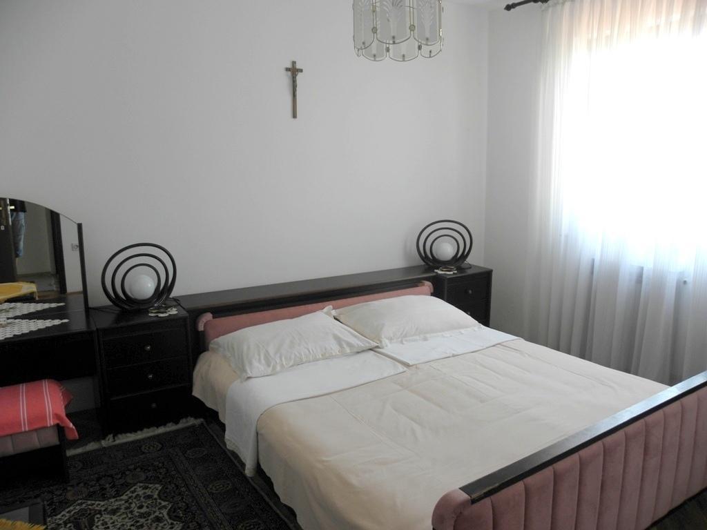 Holiday Home Vjeka Rab Town Chambre photo